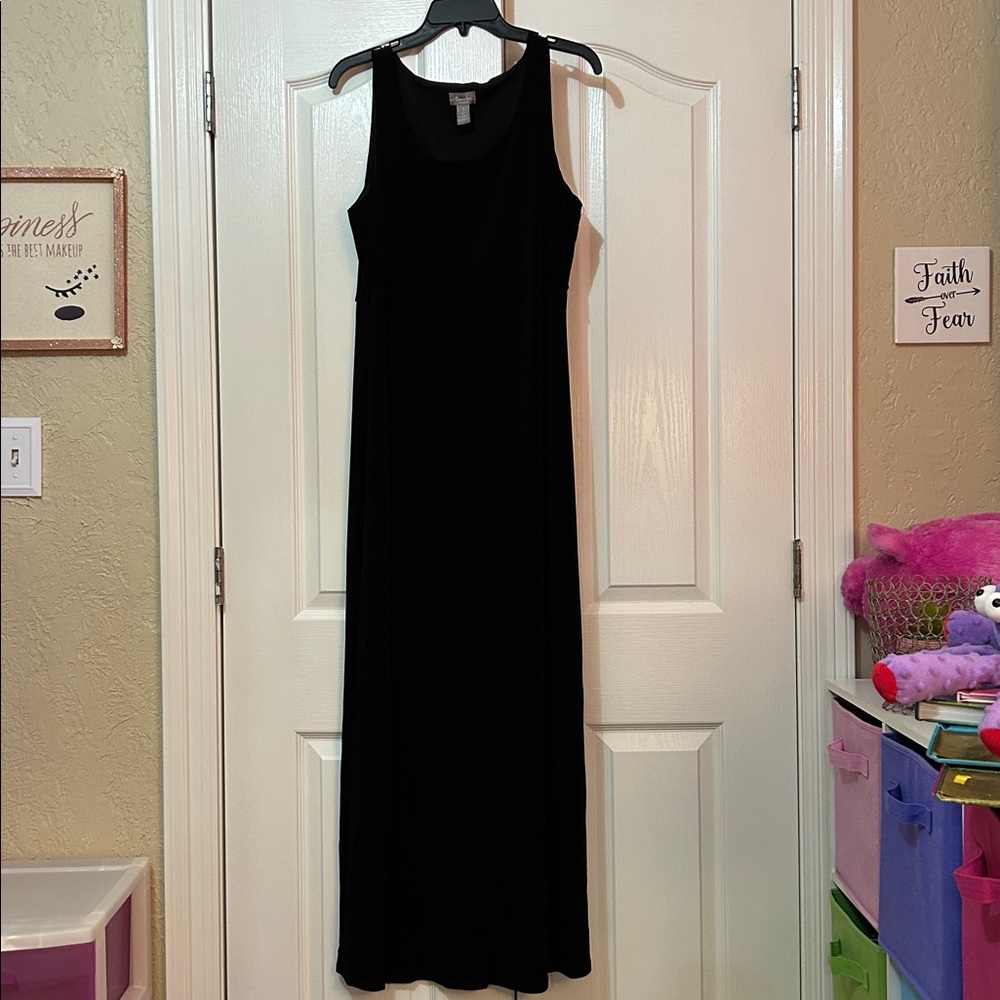 Travelers by Chico’s size 1(US SIZE 8)black velvet feel long dress